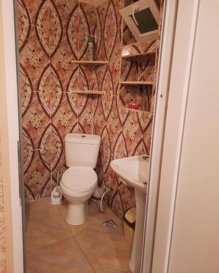 Guest House Happy House Kutaisi Bagian luar foto